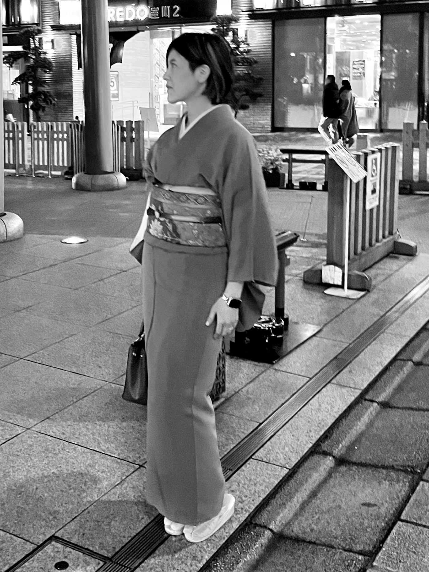 着物姿の山脇有紗、日本橋にて